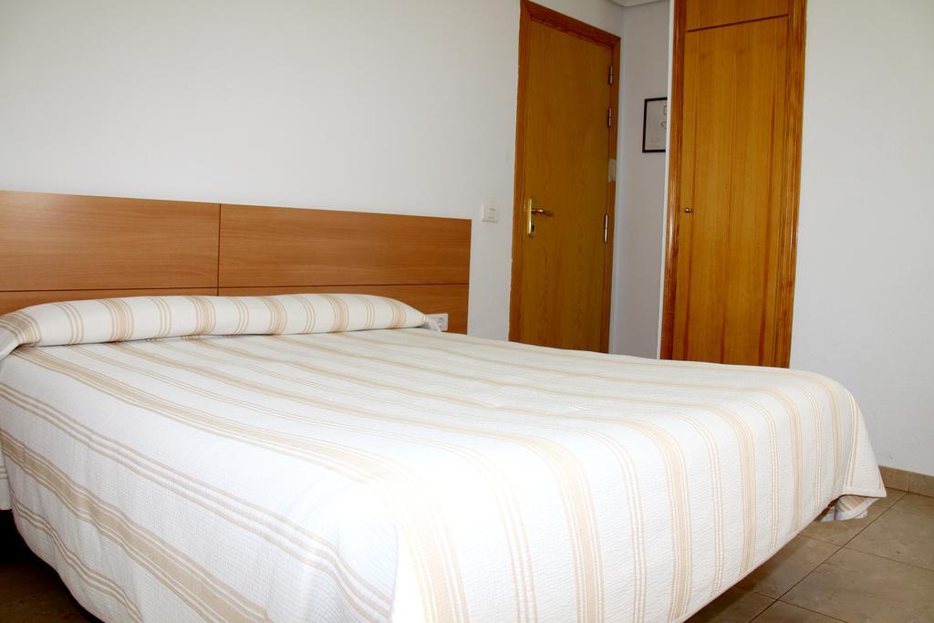 Hostal Restaurante La Masia Vila-real Kültér fotó