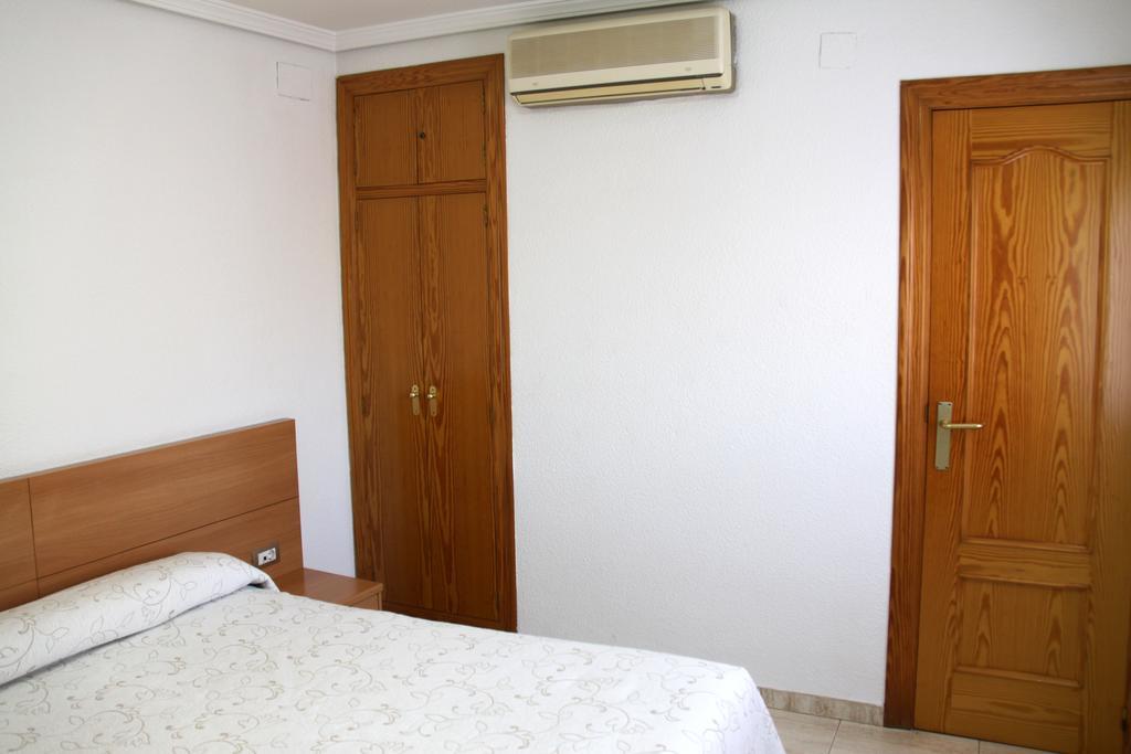 Hostal Restaurante La Masia Vila-real Kültér fotó