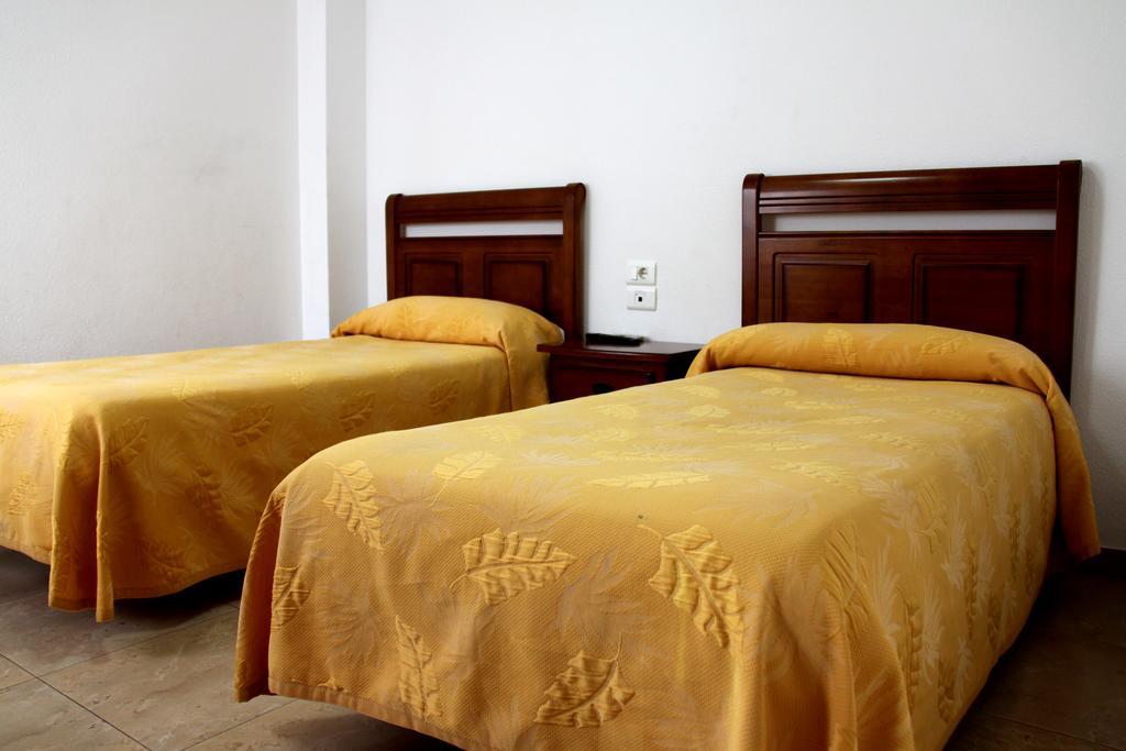 Hostal Restaurante La Masia Vila-real Szoba fotó