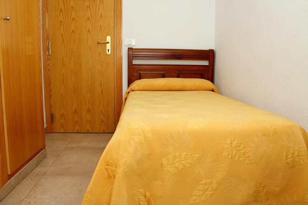 Hostal Restaurante La Masia Vila-real Kültér fotó