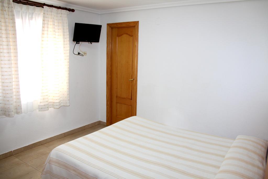 Hostal Restaurante La Masia Vila-real Kültér fotó