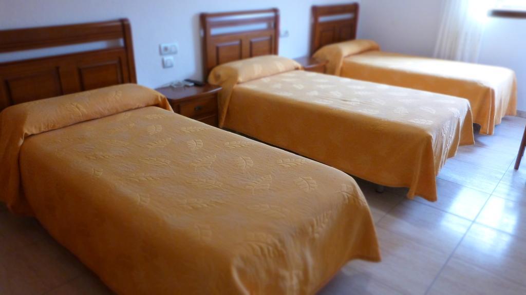 Hostal Restaurante La Masia Vila-real Kültér fotó