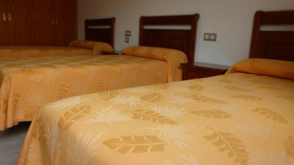 Hostal Restaurante La Masia Vila-real Kültér fotó