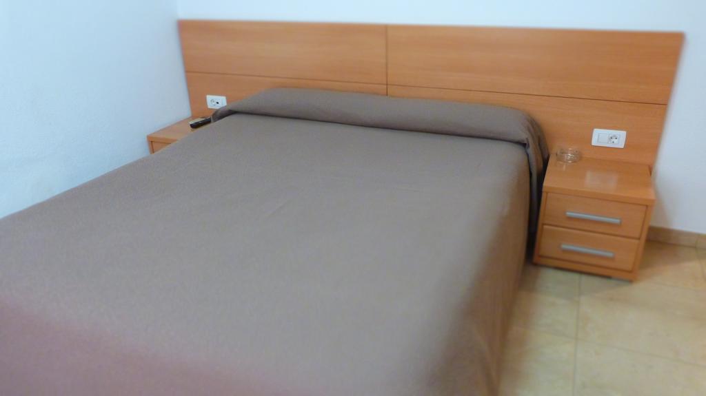 Hostal Restaurante La Masia Vila-real Kültér fotó